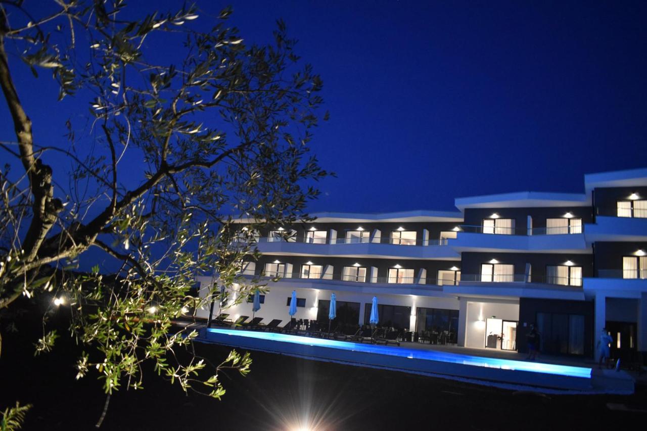 Hotel Delfin Lanterna Tar-Vabriga المظهر الخارجي الصورة