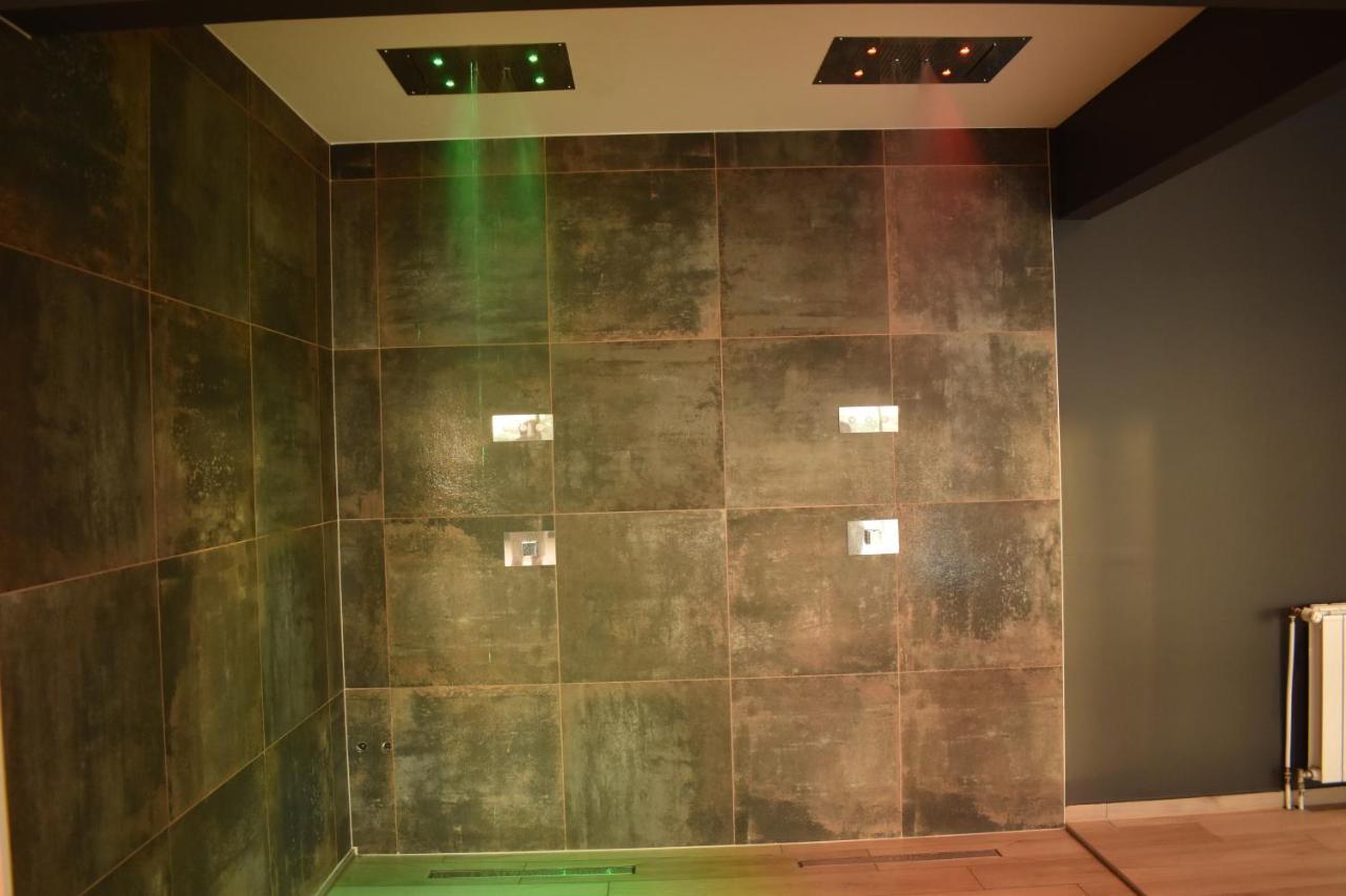 Hotel Delfin Lanterna Tar-Vabriga المظهر الخارجي الصورة