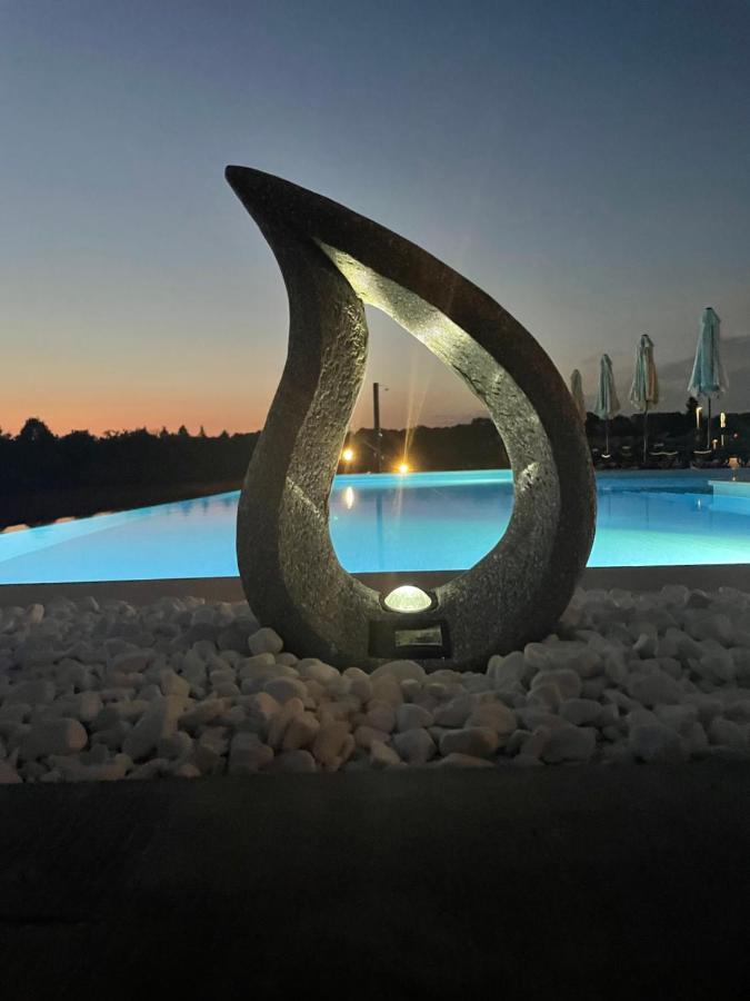 Hotel Delfin Lanterna Tar-Vabriga المظهر الخارجي الصورة
