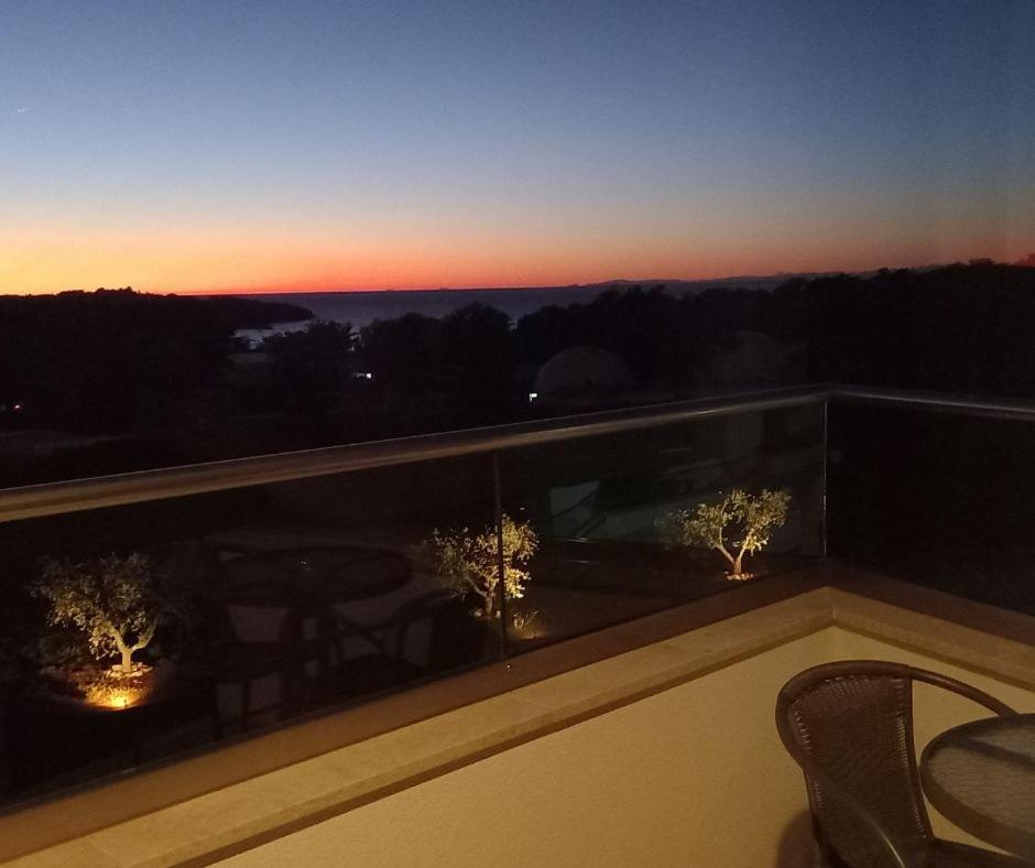 Hotel Delfin Lanterna Tar-Vabriga المظهر الخارجي الصورة